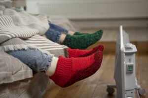 Zimne stopy u osoby z objawami cukrzycy i problemami z krążeniem
